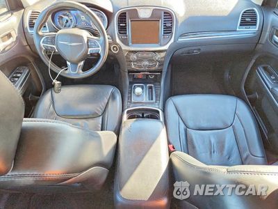 Zdjęcie 8 z 12 samochodu: 2015 CHRYSLER 300 LIMITED VIN:2C3CCAAG4FH875774 - miniatura
