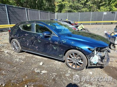 Czwarte zdjęcie samochodu z boku: 2019 MAZDA 3 PREFERRED VIN:JM1BPAMM3K1118077 - miniatura