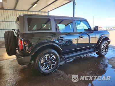 Trzecie zdjęcie samochodu z tyłu: 2026 FORD BRONCO OUTER BANKS VIN:1FMDE8BH0TLA82590 - miniatura