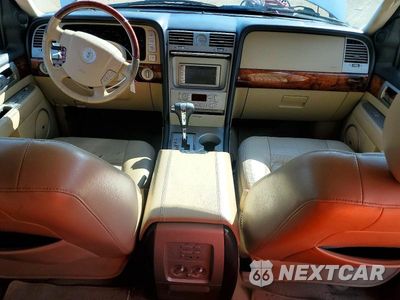 Zdjęcie 8 z 13 samochodu: 2006 LINCOLN NAVIGATOR VIN:5LMFU28536LJ25147 - miniatura