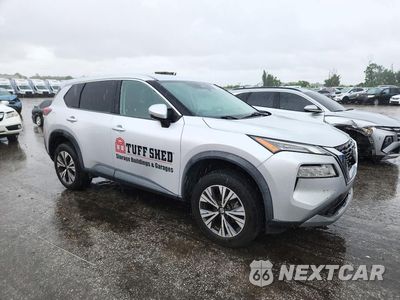Czwarte zdjęcie samochodu z boku: 2021 NISSAN ROGUE SV VIN:5N1AT3BB6MC730250 - miniatura