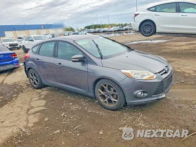 Czwarte zdjęcie samochodu z boku: 2013 FORD FOCUS SE VIN:1FADP3K27DL112804 - miniatura