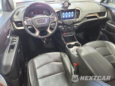 Zdjęcie 8 z 13 samochodu: 2019 GMC TERRAIN DENALI VIN:3GKALXEX2KL102954 - miniatura