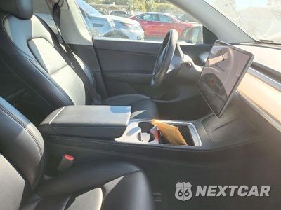 Zdjęcie 8 z 13 samochodu: 2022 TESLA MODEL Y VIN:7SAYGDEE9NF355870 - miniatura