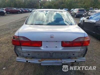 Zdjęcie 6 z 12 samochodu: 1999 HONDA ACCORD DX VIN:1HGCF8643XA157113 - miniatura