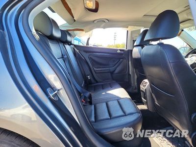 Zdjęcie 10 z 13 samochodu: 2010 VOLKSWAGEN JETTA SE VIN:3VWRZ7AJXAM020359 - miniatura