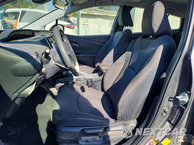 Zdjęcie 7 z 13 samochodu: 2017 TOYOTA PRIUS TWO VIN:JTDKBRFU4H3041727 - miniatura