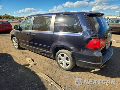 Drugie zdjęcie samochodu z przodu: 2010 VOLKSWAGEN ROUTAN SE VIN:2V4RW3D16AR280076 - miniatura