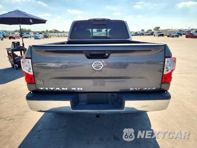 Zdjęcie 6 z 13 samochodu: 2017 NISSAN TITAN XD SV VIN:1N6BA1F34HN532084 - miniatura