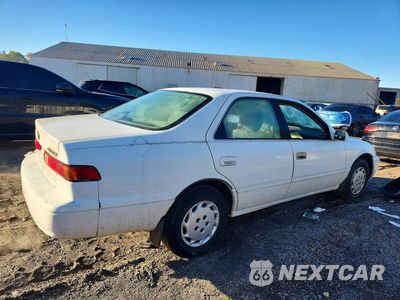 Trzecie zdjęcie samochodu z tyłu: 1997 TOYOTA CAMRY LE VIN:4T1BG22K8VU775821 - miniatura