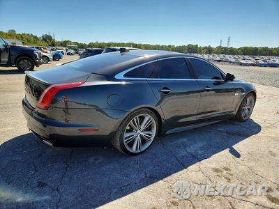 Trzecie zdjęcie samochodu z tyłu: 2016 JAGUAR XJ SUPERCHARGED VIN:SAJWA1CE3GMW03212 - miniatura