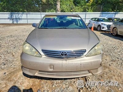 Piąte zdjęcie samochodu w środku: 2005 TOYOTA CAMRY STANDARD VIN:4T1BE32K15U599612 - miniatura