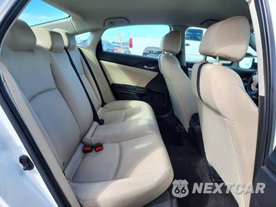 Zdjęcie 10 z 13 samochodu: 2017 HONDA CIVIC LX VIN:2HGFC2F58HH548336 - miniatura