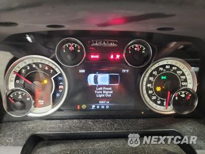 Zdjęcie 9 z 12 samochodu: 2017 RAM 1500 SLT VIN:3C6RR6LT2HG504926 - miniatura