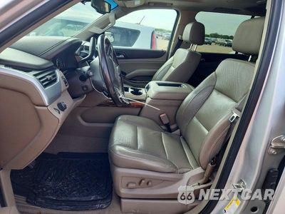 Zdjęcie 7 z 12 samochodu: 2019 GMC YUKON XL C1500 SLT VIN:1GKS1GKC7KR240574 - miniatura