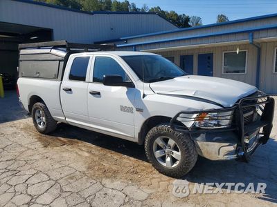 Czwarte zdjęcie samochodu z boku: 2018 RAM 1500 ST VIN:1C6RR7FTXJS308491 - miniatura