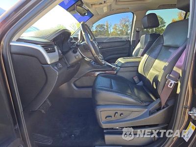 Zdjęcie 7 z 13 samochodu: 2017 GMC YUKON XL C1500 SLT VIN:1GKS1GKC8HR209780 - miniatura