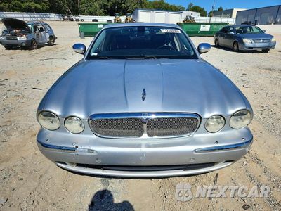 Piąte zdjęcie samochodu w środku: 2007 JAGUAR XJ8 VIN:SAJWA71B17SH14626 - miniatura