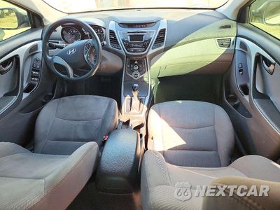 Zdjęcie 8 z 12 samochodu: 2015 HYUNDAI ELANTRA SE VIN:5NPDH4AEXFH566495 - miniatura