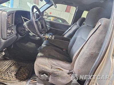 Zdjęcie 7 z 12 samochodu: 2000 CHEVROLET SILVERADO C1500 VIN:1GCEC19T3YZ166861 - miniatura