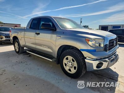 Czwarte zdjęcie samochodu z boku: 2008 TOYOTA TUNDRA SR5 VIN:5TFRV541X8X064221 - miniatura