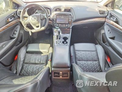 Zdjęcie 8 z 13 samochodu: 2017 NISSAN MAXIMA PLATINUM VIN:1N4AA6AP8HC402042 - miniatura