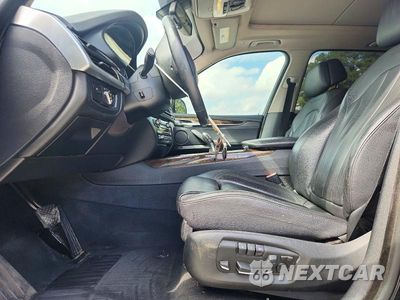 Zdjęcie 7 z 13 samochodu: 2016 BMW X5 XDRIVE50I VIN:5UXKR6C5XG0J83666 - miniatura
