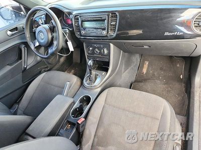 Zdjęcie 8 z 12 samochodu: 2014 VOLKSWAGEN BEETLE VIN:3VWFP7AT0EM623420 - miniatura
