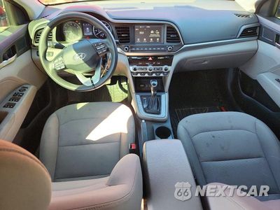 Zdjęcie 8 z 12 samochodu: 2020 HYUNDAI ELANTRA SEL VIN:5NPD84LFXLH621383 - miniatura
