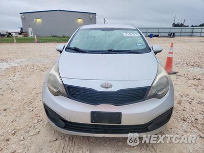 Piąte zdjęcie samochodu w środku: 2013 KIA RIO LX VIN:KNADM4A39D6238984 - miniatura