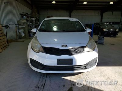 Piąte zdjęcie samochodu w środku: 2015 KIA RIO LX VIN:KNADM4A34F6483727 - miniatura