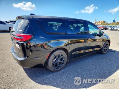 Trzecie zdjęcie samochodu z tyłu: 2022 CHRYSLER PACIFICA HYBRID TOURING L VIN:2C4RC1L7XNR214231 - miniatura