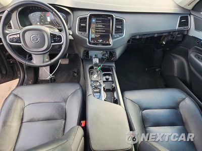 Zdjęcie 8 z 12 samochodu: 2016 VOLVO XC90 T5 VIN:YV4102XK4G1093291 - miniatura