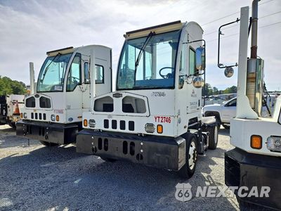 2018 AUTOCAR XSPOTTER YARD TRUCK 516H4GF26JH225674 - główne zdjęcie licytacji z USA - miniatura