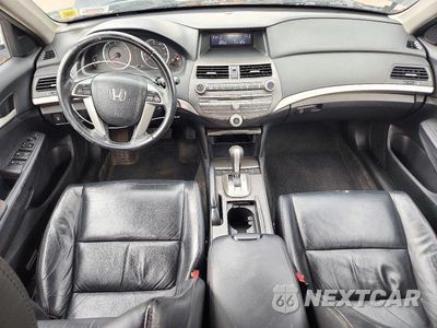 Zdjęcie 8 z 13 samochodu: 2011 HONDA ACCORD SE VIN:1HGCP2F64BA093460 - miniatura