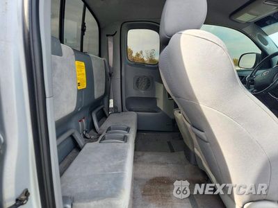 Zdjęcie 10 z 13 samochodu: 2005 TOYOTA TACOMA ACCESS CAB VIN:5TEUU42N75Z076313 - miniatura