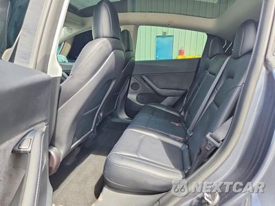 Zdjęcie 10 z 12 samochodu: 2022 TESLA MODEL Y VIN:7SAYGDEF1NF451761 - miniatura