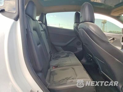 Zdjęcie 11 z 14 samochodu: 2022 TESLA MODEL Y VIN:7SAYGDEFXNF358303 - miniatura