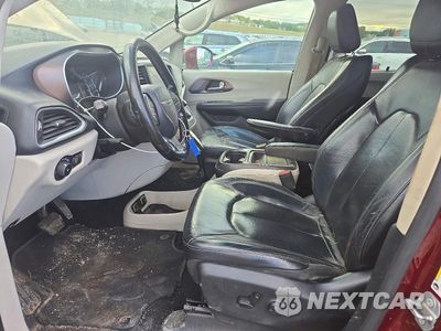 Zdjęcie 7 z 13 samochodu: 2019 CHRYSLER PACIFICA TOURING L VIN:2C4RC1BG6KR665718 - miniatura