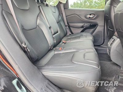 Zdjęcie 11 z 14 samochodu: 2019 JEEP CHEROKEE LATITUDE PLUS VIN:1C4PJLLB0KD448292 - miniatura