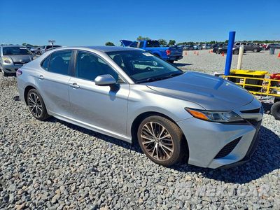 Czwarte zdjęcie samochodu z boku: 2020 TOYOTA CAMRY SE VIN:4T1G11AK3LU863093 - miniatura