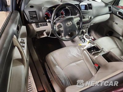 Zdjęcie 8 z 13 samochodu: 2012 TOYOTA HIGHLANDER SE VIN:5TDBK3EH2CS134240 - miniatura