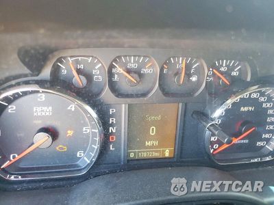 Zdjęcie 9 z 13 samochodu: 2017 CHEVROLET TAHOE POLICE VIN:1GNLCDEC1HR147053 - miniatura