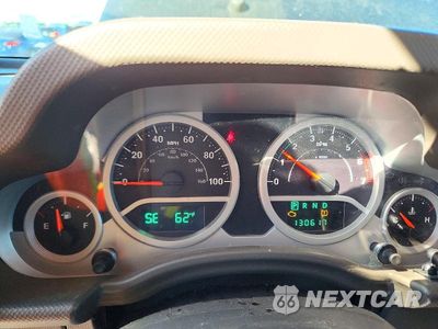 Zdjęcie 9 z 13 samochodu: 2009 JEEP WRANGLER UNLIMITED SAHARA VIN:1J4GA59169L721157 - miniatura