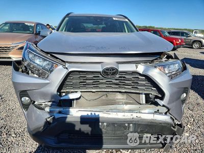 Piąte zdjęcie samochodu w środku: 2019 TOYOTA RAV4 XLE VIN:JTMW1RFV5KD510628 - miniatura