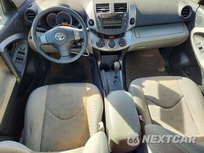 Zdjęcie 8 z 13 samochodu: 2010 TOYOTA RAV4 BASE VIN:JTMBF4DV7AD035391 - miniatura