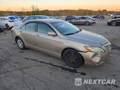 Czwarte zdjęcie samochodu z boku: 2007 TOYOTA CAMRY LE VIN:4T1BE46K57U719219 - miniatura