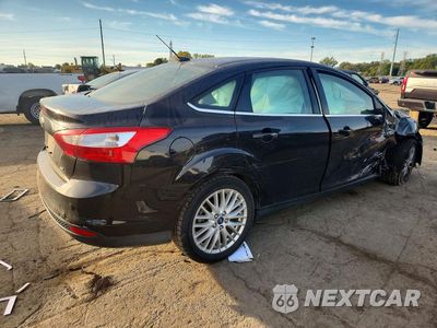 Trzecie zdjęcie samochodu z tyłu: 2012 FORD FOCUS SEL VIN:1FAHP3H25CL277614 - miniatura