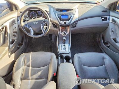 Zdjęcie 8 z 13 samochodu: 2012 HYUNDAI ELANTRA LIMITED VIN:KMHDH4AE0CU196817 - miniatura