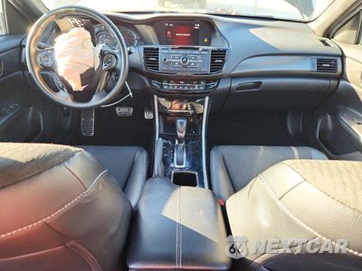 Zdjęcie 8 z 13 samochodu: 2016 HONDA ACCORD SPORT VIN:1HGCR2F57GA085765 - miniatura
